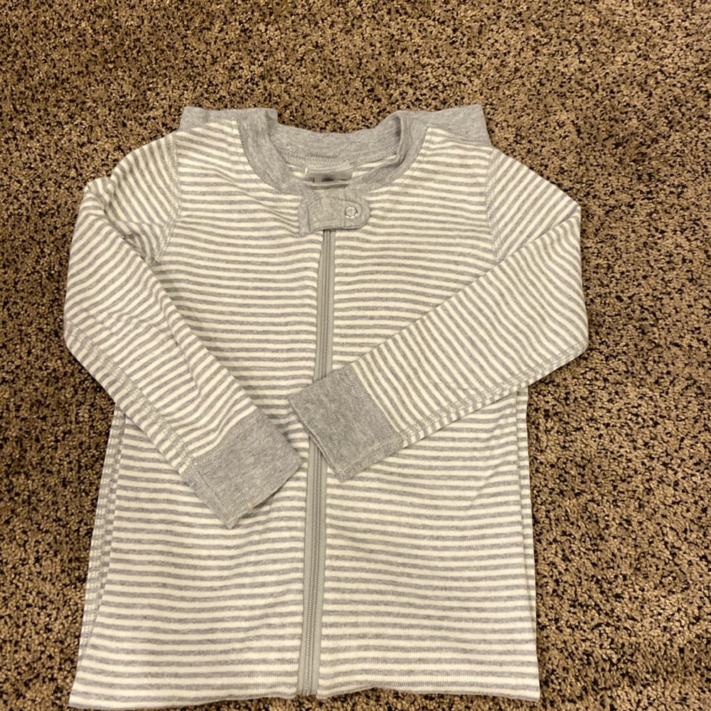 Hanna Andersson Pajamas size 3T like new excellent condition.